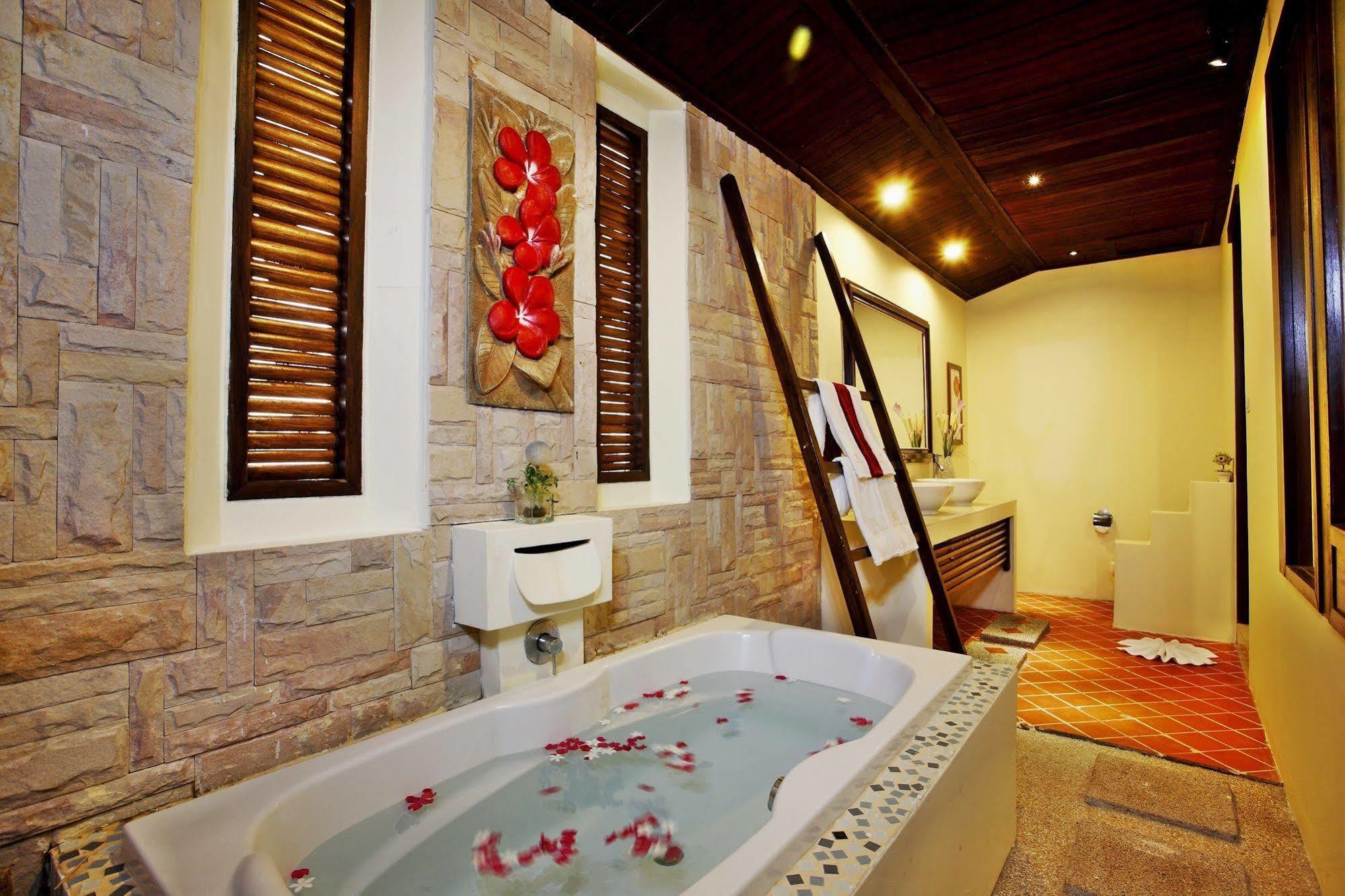 The Kara Pool Villa Nai Yang Beach Екстериор снимка